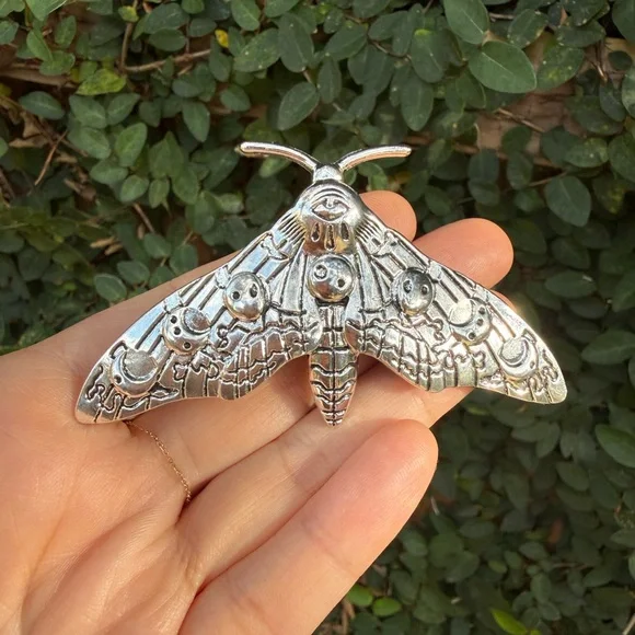 Silver Moth Hair Clip - Picture 3 of 6